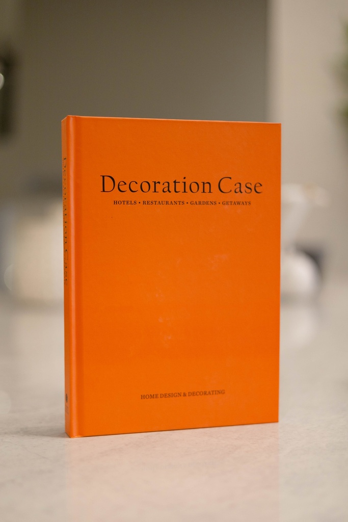 DECORATION CASE